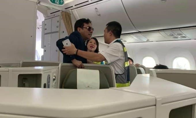 Drunken passenger fined for sexual harassment on Vietnam Airlines flight
