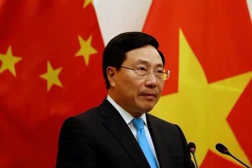 Vietnam tells China to contain conflicts at sea