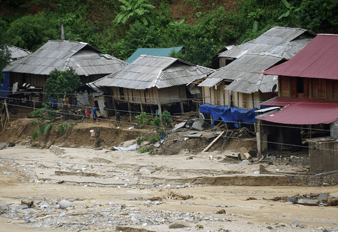 Storm Wipha victims pick up the pieces