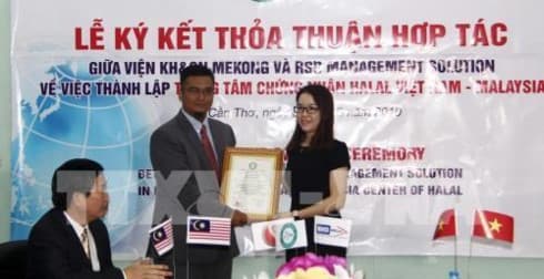 Can Tho conference welcomes Singaporean, Malaysian investors