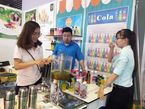 Int’l food, beverage expos open in HCM City