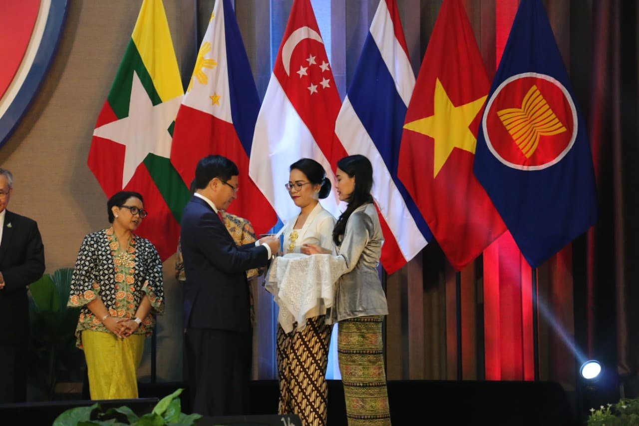 ASEAN leaders' current wishes and aspirations for future will be openned in 2042