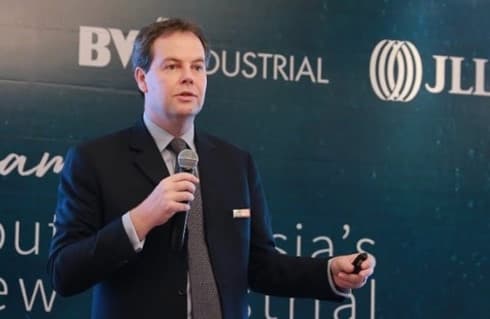 FTAs force Vietnam to reform business environment: Experts
