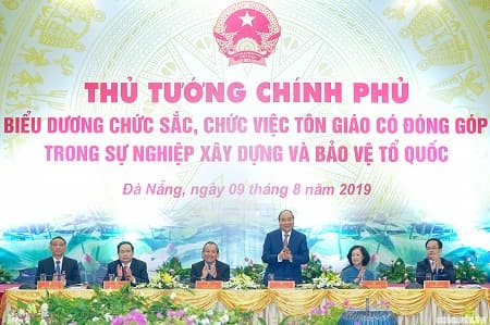 Prime Minister meets outstanding religious dignitaries