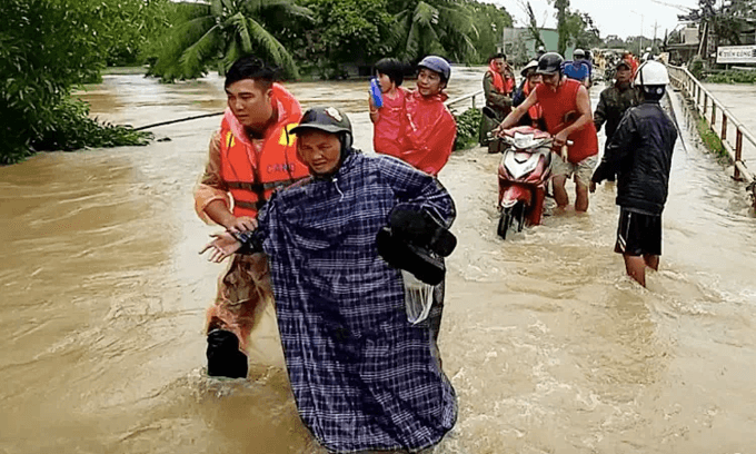 Vietnam’s largest island suffers historic flooding