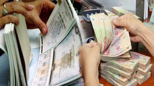Corporate bond market thriving yet risky