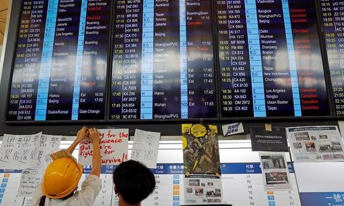 Vietnamese carriers cancel flights as protests paralyze Hong Kong