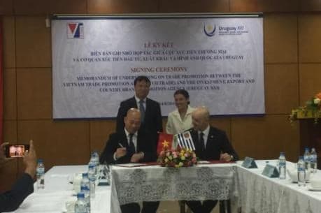 Vietnam, Uruguay sign trade, investment promotion deal