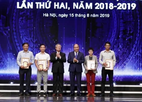 PM highlights press’s role in fighting corruption