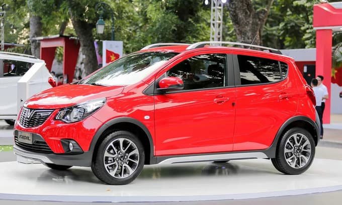 Vingroup to deliver cars to ride-hailing app FastGo