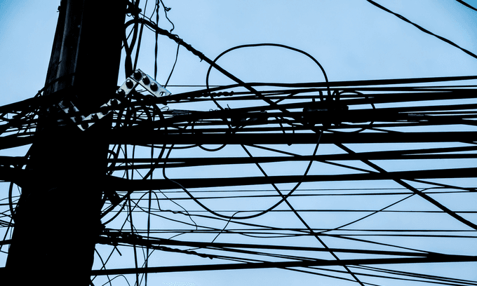 Man dies as electric wire falls on him in Saigon cafe