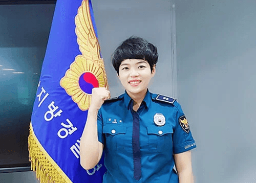 Woman becomes cop to help Vietnamese community in South Korea