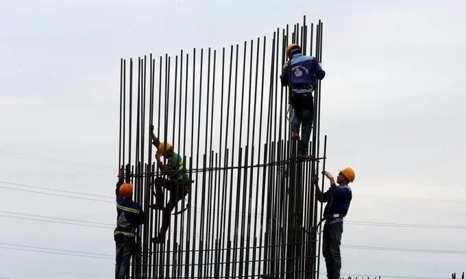 Disbursement of public funds far behind schedule