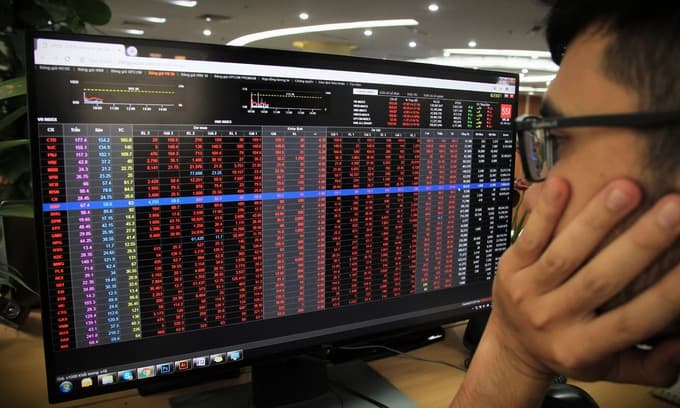 Bank stocks plunge despite rising profits