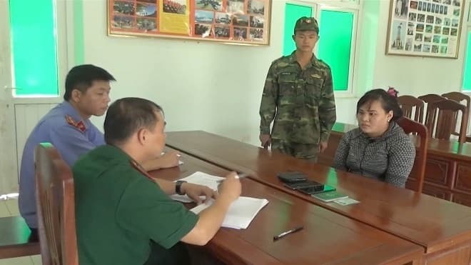 Couple caught trying to smuggle newborn to China