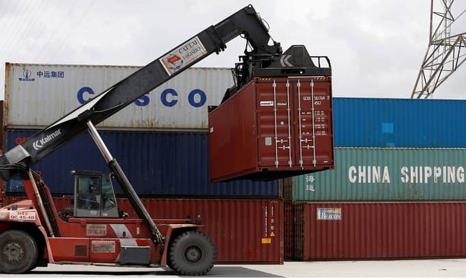 Weakening yuan underpins surge in Chinese exports to Vietnam