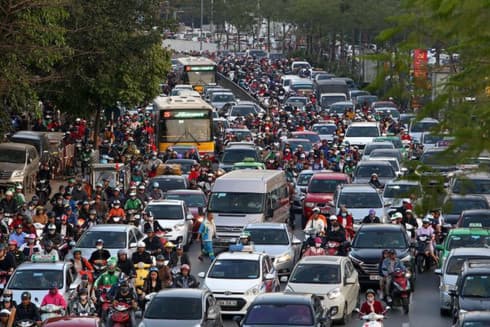 Hanoi seeking for uniform taxi colour