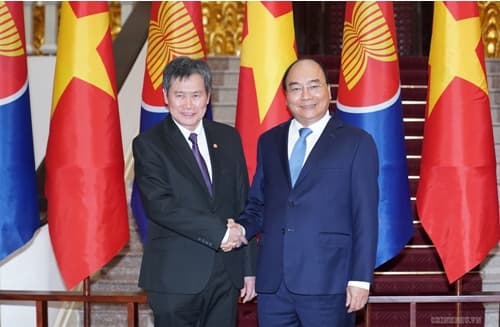 Each of ASEAN countries should never walk alone