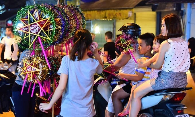 Hanoi to ban vehicles from Old Quarter for Mid-Autumn Festival celebrations