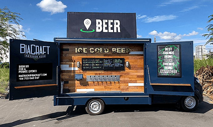 HCMC craft beer truck pulls customers in droves