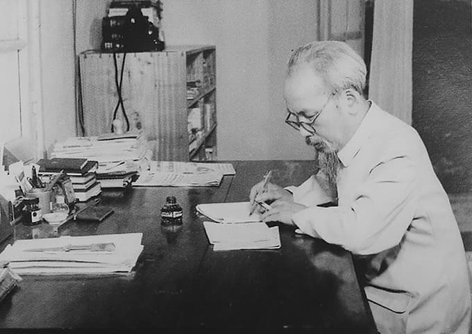 Ho Chi Minh's life and work in the presidential palace