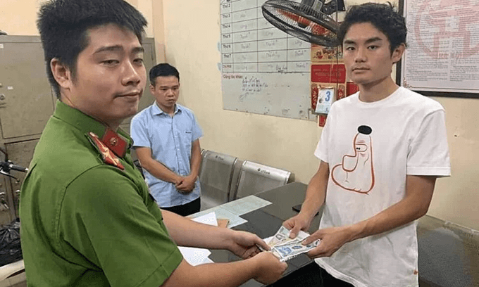 Japanese students overcharged by Grab driver