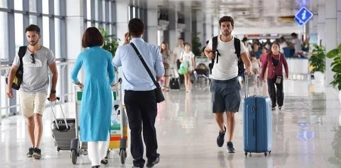 Vietnam Airlines cancels flights to South Korea as typhoon nears