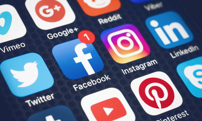 Vietnamese prefer Facebook shopping for fashion products