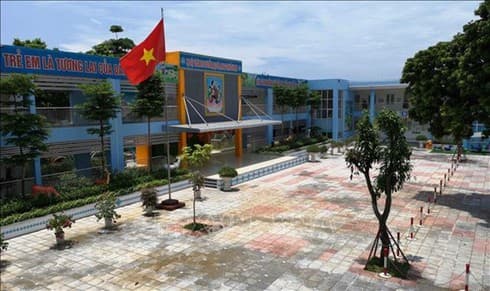 Two districts in Hanoi become new-style rural areas