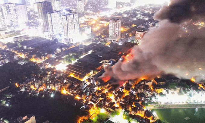 Short circuit caused Hanoi warehouse fire: ministry