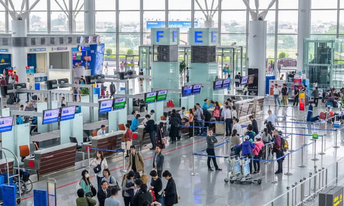 South Korean steals wallet at Hanoi airport