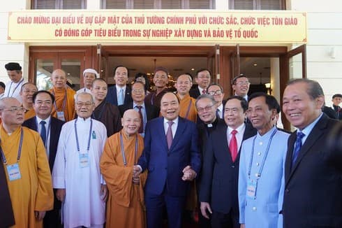 Vietnam Fatherland Front builds great national unity