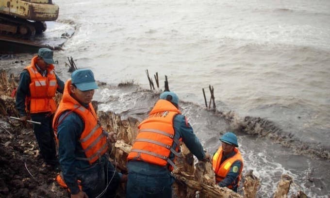 Mekong Delta province asks gov't for $41 mln to combat erosion