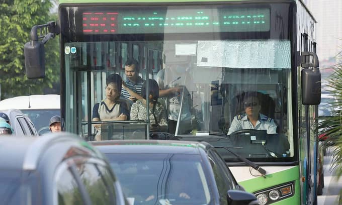 Hanoi should ensure exclusive bus lanes meet benchmarks before launch: expert