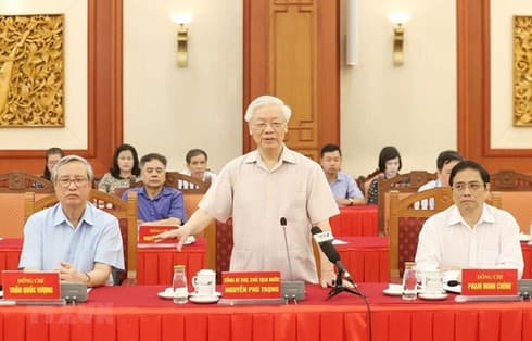 Former leaders give feedback on draft political report