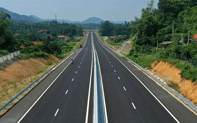 Northern expressway opens to traffic, cuts Hanoi-Lang Son travel time