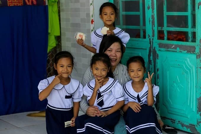 A winsome foursome presents a ‘Happy Vietnam’