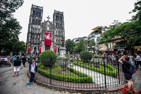 Hanoi poised to issue smoking ban at 30 tourist destinations