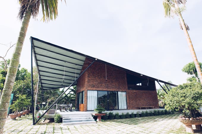 Da Nang's kite-shaped house maintains link with village life
