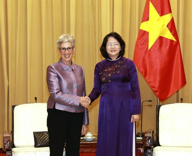 Vietnam treasures strategic partnership with Australia