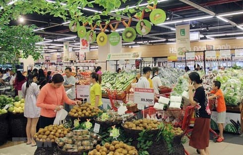 Vietnam’s retail sales rise on strong consumer demand