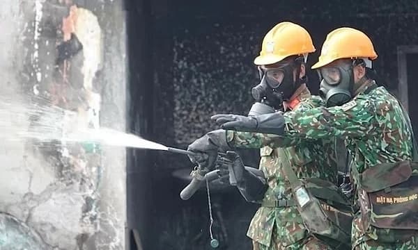 Army completes mercury cleanup at burned Hanoi light bulb warehouse