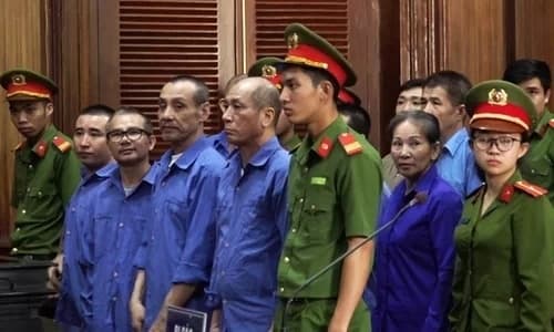 Eight sentenced to death for drug trafficking