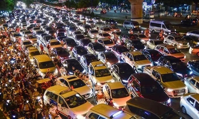 Saigon to double car registration fees