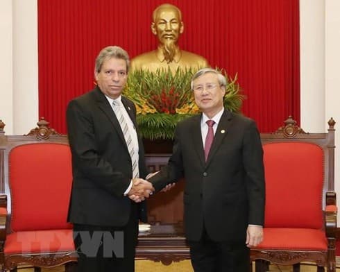 Party official: Vietnam will do its best to foster ties with Cuba