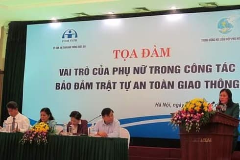 Forum discusses improving women’s role in traffic safety