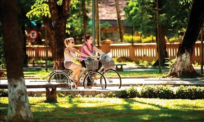 Hue follows Hoi An in launching bike tourism service
