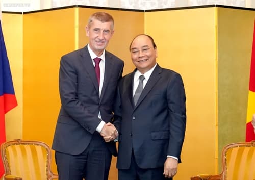 PM meets Czech, Bulgarian, Albanian leaders during Japan visit