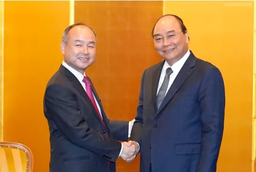 PM suggests Japan’s largest financial service group expand operation in VN