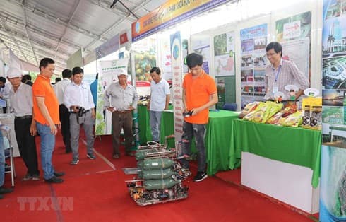 Technology fair, innovative startup festival open in Can Tho